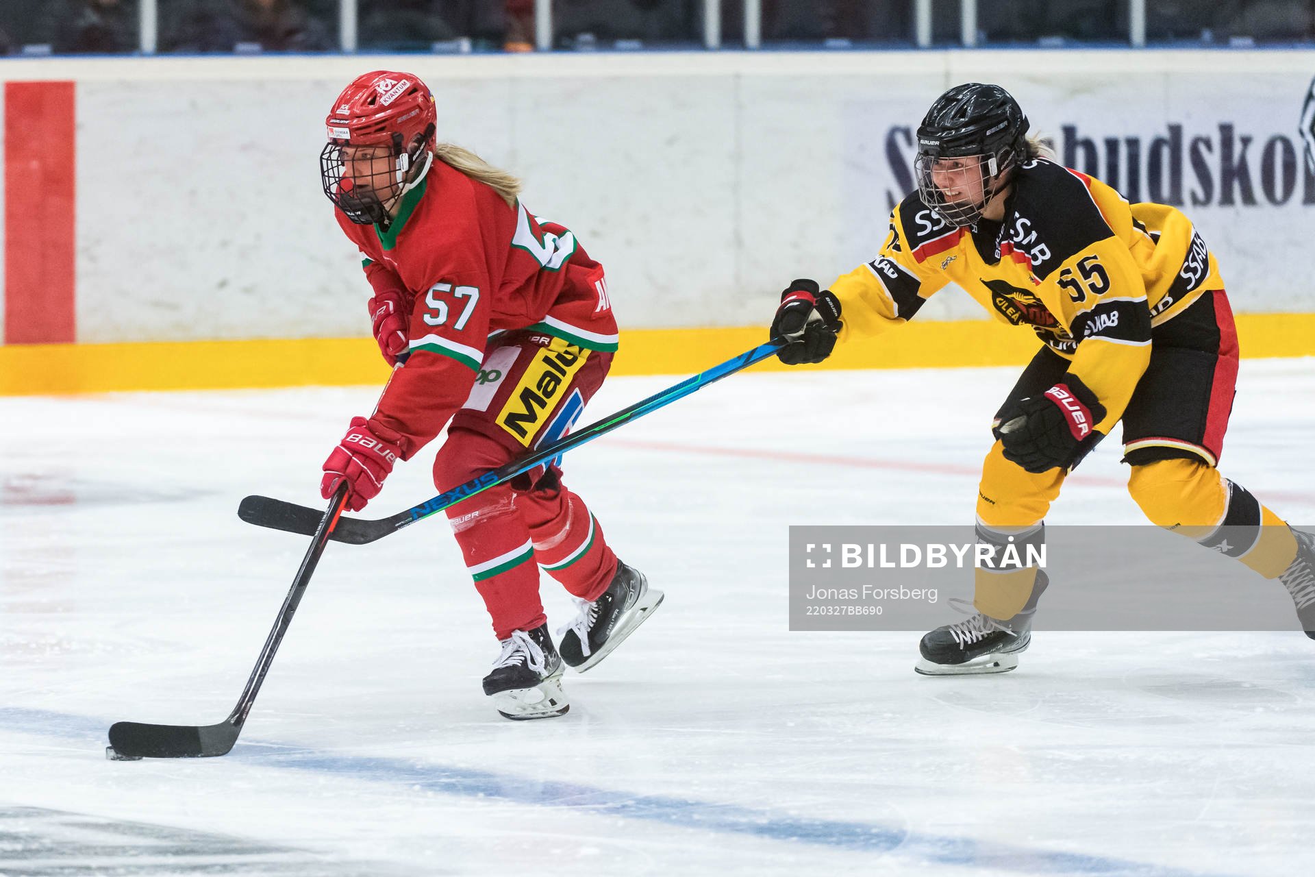 Modos Anna Andersson och Luleås Signe Jonsson