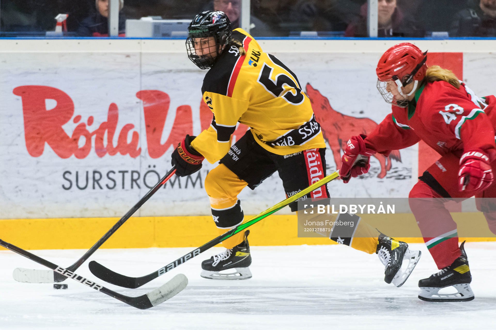 Luleås Klara Kenttälä och Modos Filippa Lindgren