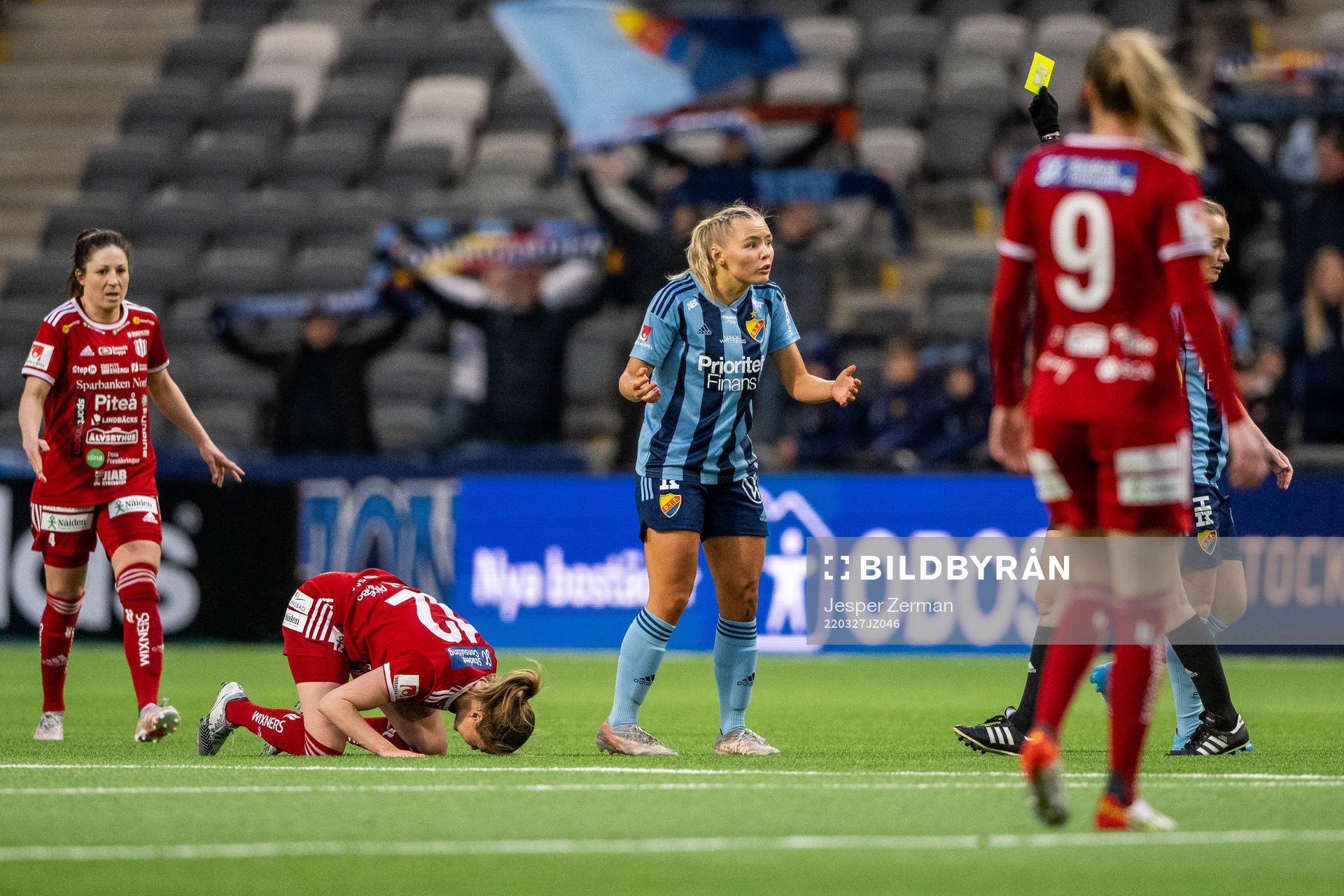 Djurgårdens Louise Hvarfner varnas