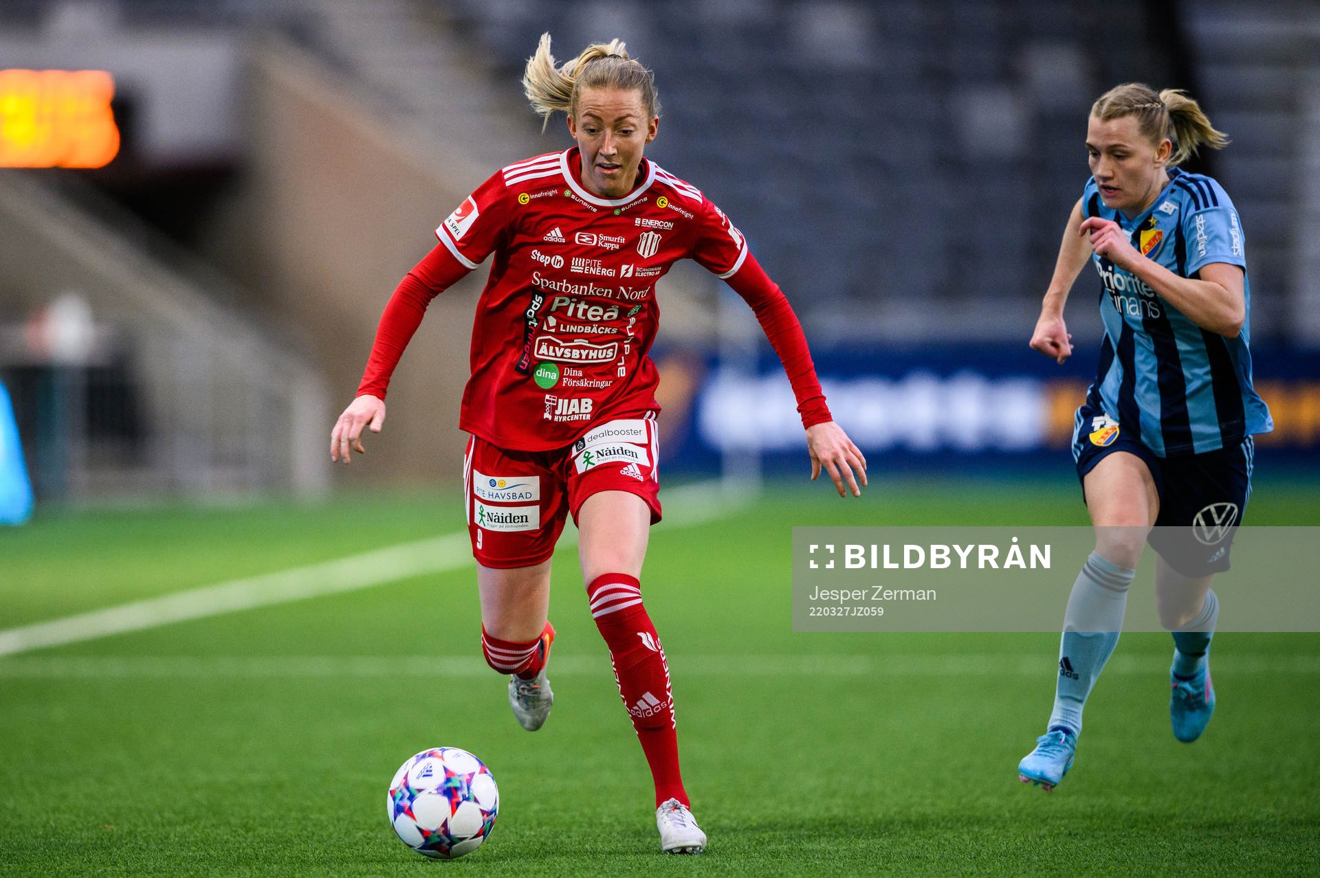 Piteås Cajsa Hedlund och Djurgårdens Sara Olai