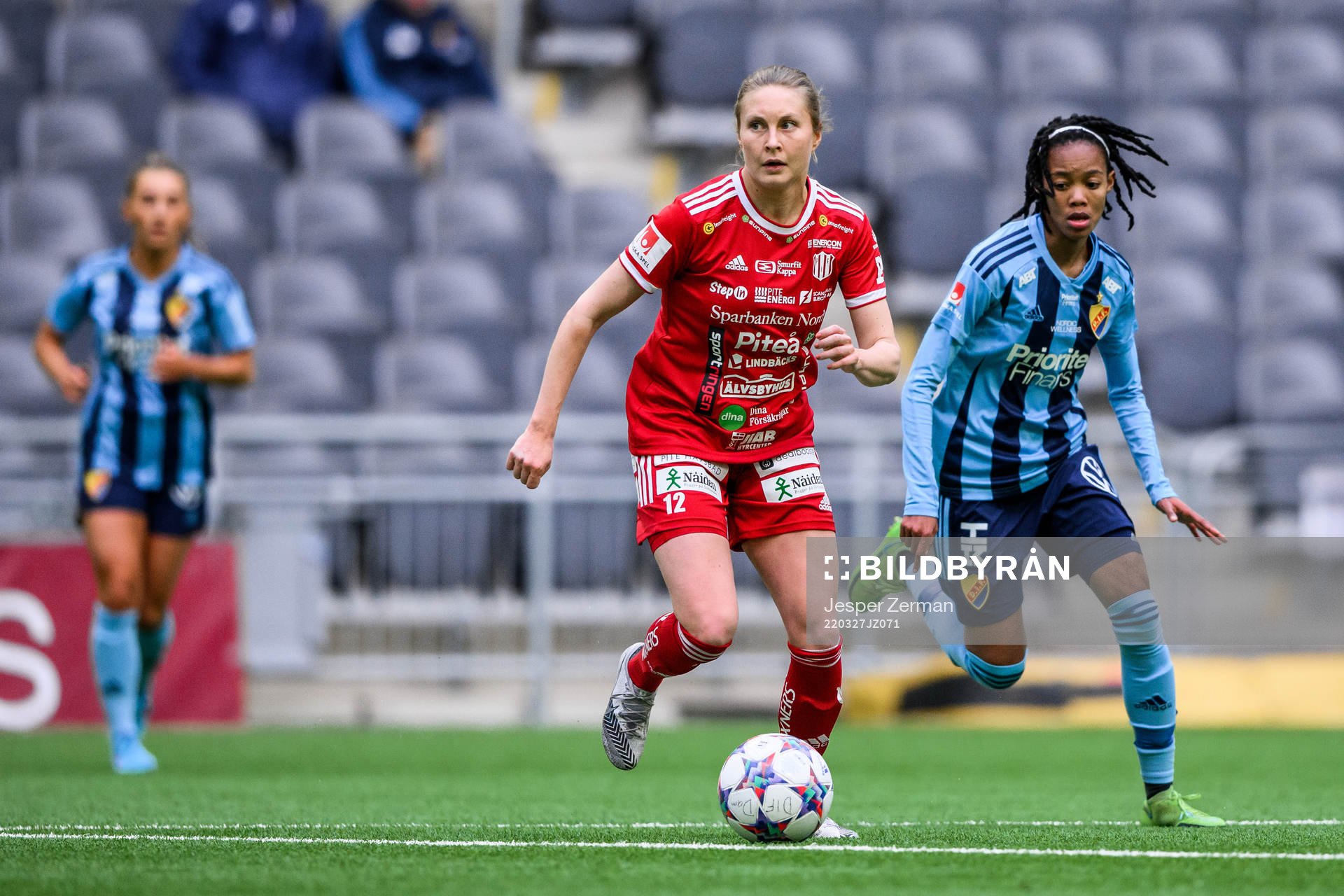 Piteås Fanny Andersson och Djurgårdens Linda Maserame