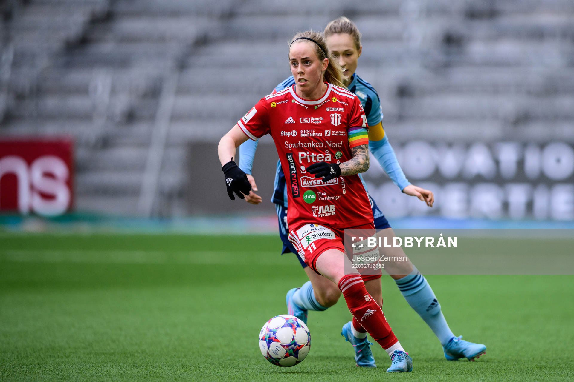 Piteås Cecilia Edlund och Djurgårdens Sanna Kullberg