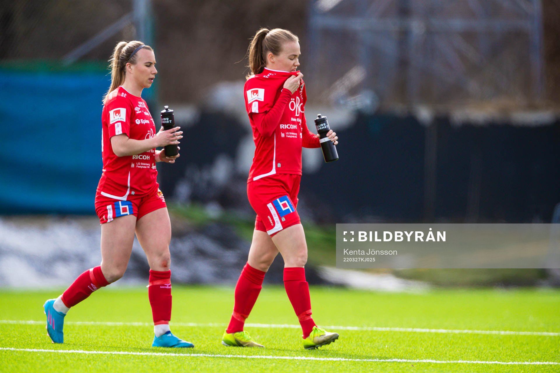 Örebros Jenna Hellstrom deppar
