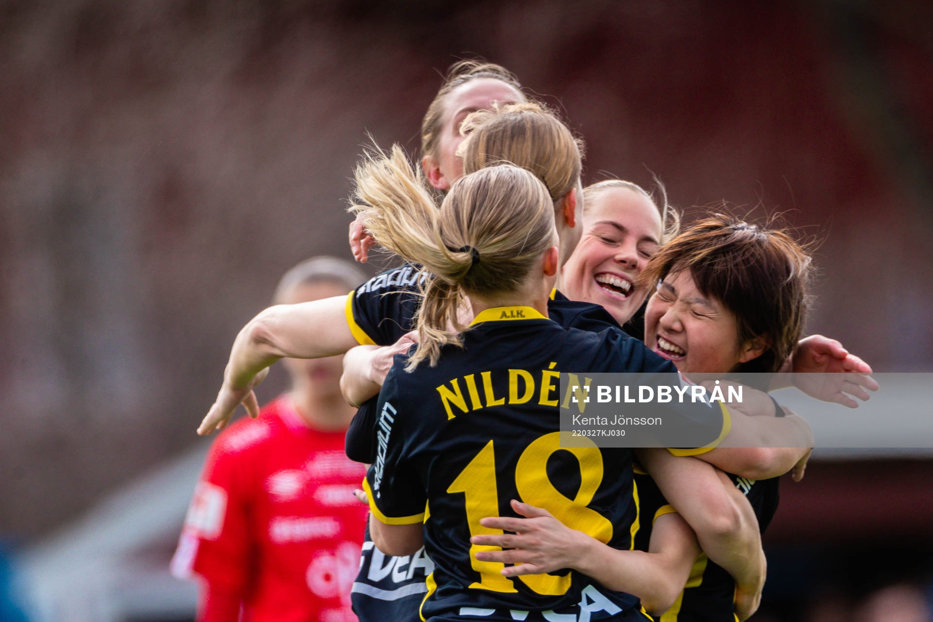 s Honoka Hayashi jublar