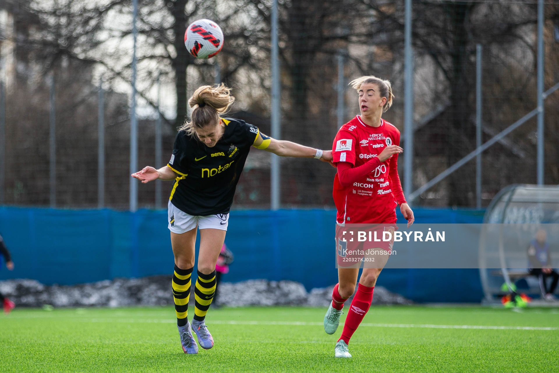 s Hannah Davison och Örebros Wilma Öhman