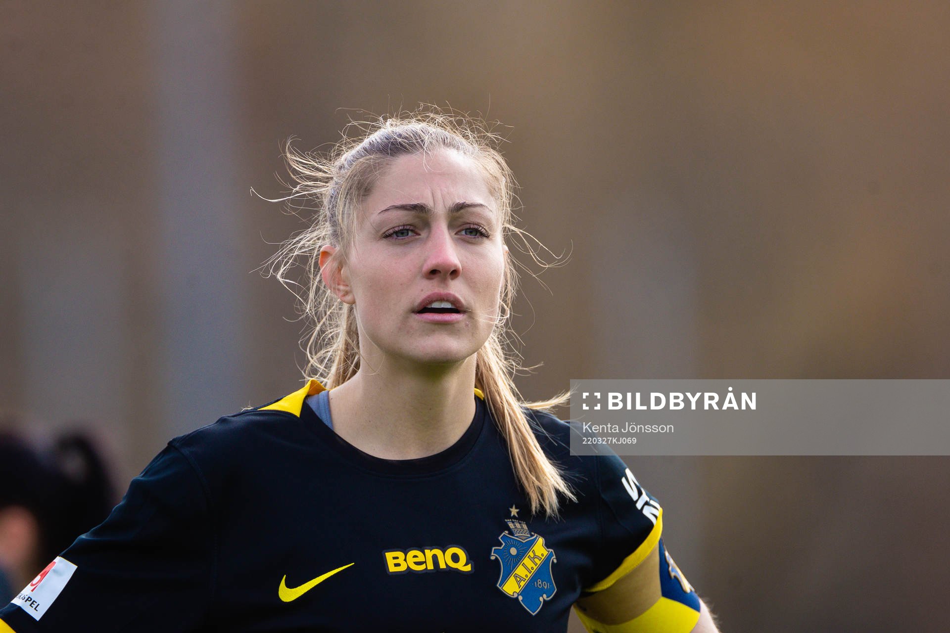 s Hannah Davison