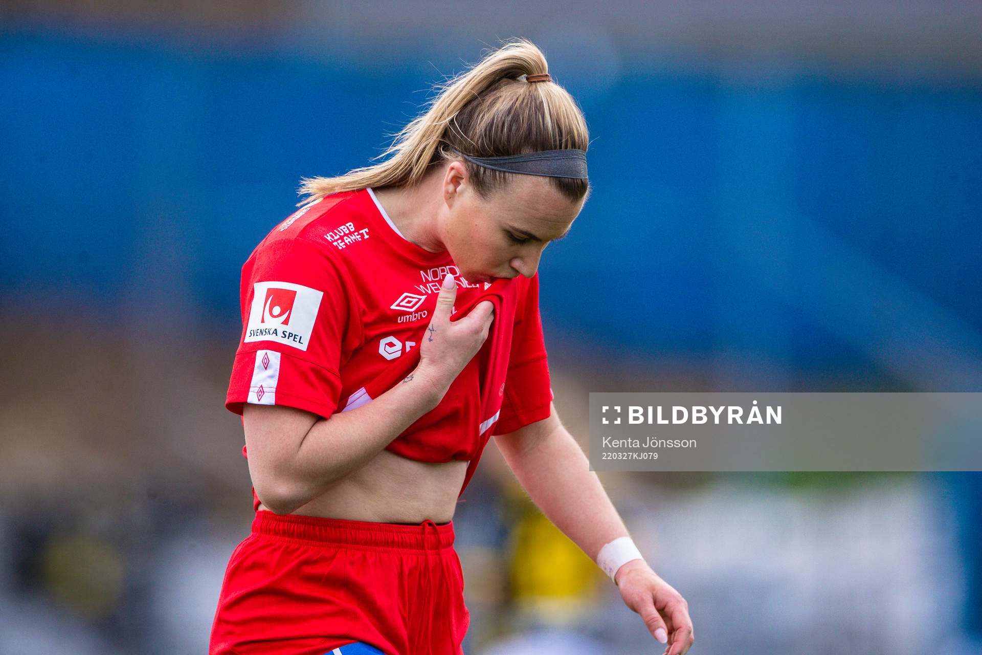 Örebros Jenna Hellstrom deppar