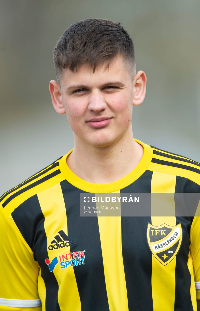 7 IFK Hässleholms Victor Ahlgren i A-truppen, lagbild och