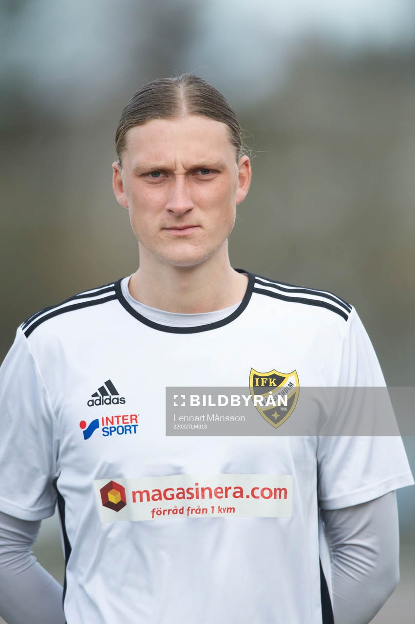 IFK Hässleholms Carl Lundahl Persson i A-truppen, lagbild