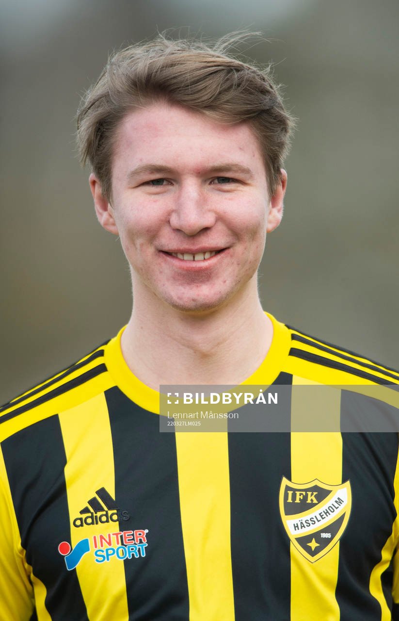 IFK Hässleholms Hugo Arvidsson i A-truppen, lagbild och