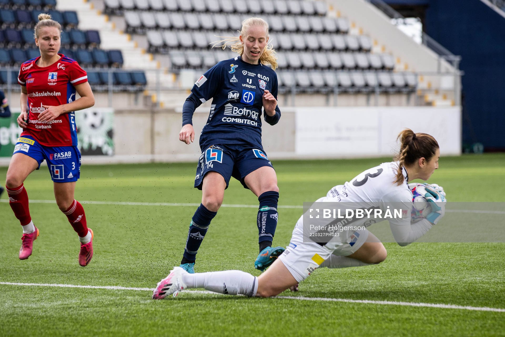 Vittsjös målvakt Sabrina D`Angelo och Linköpings Amalie