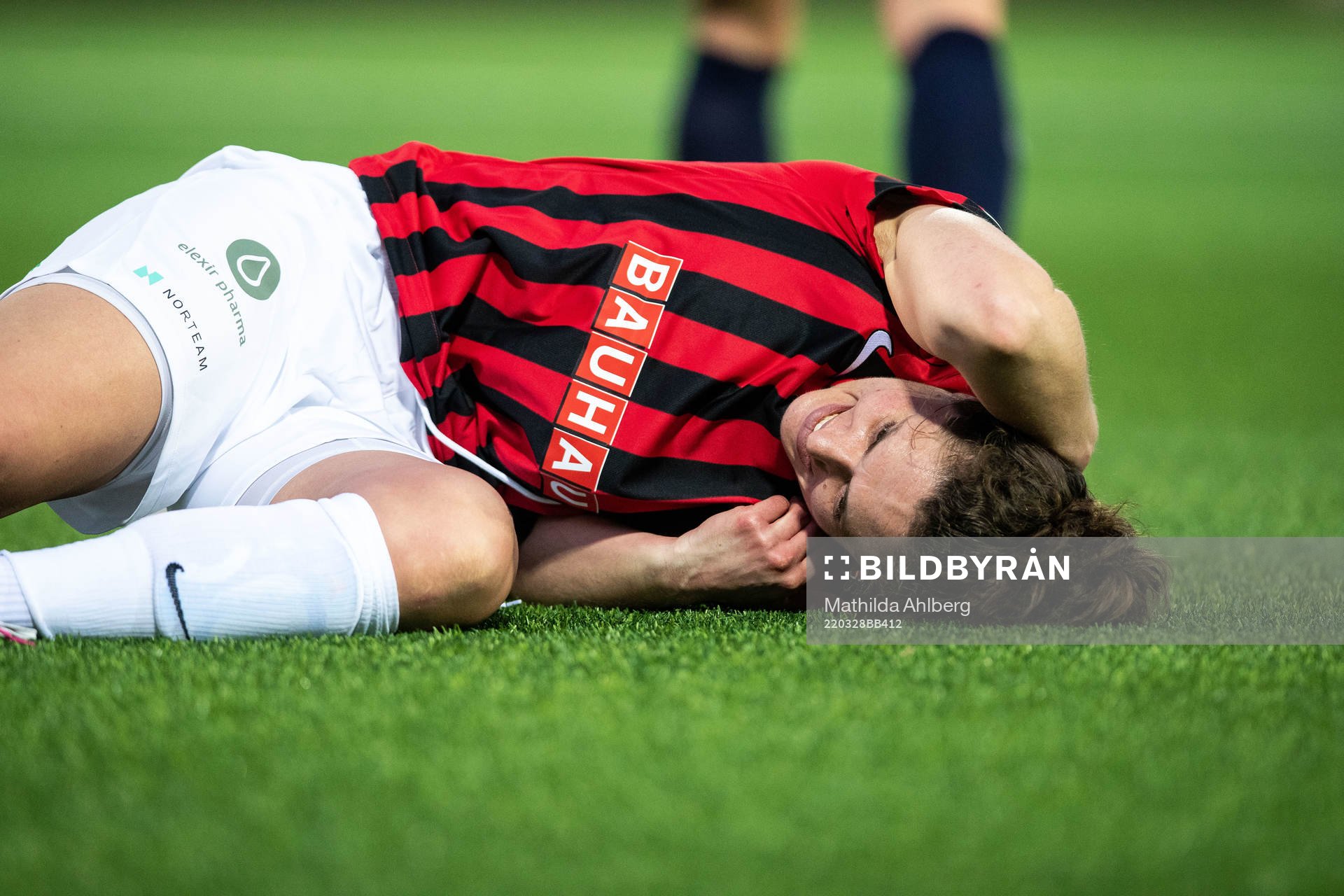 Brommapojkarnas Shannon Woeller har ont