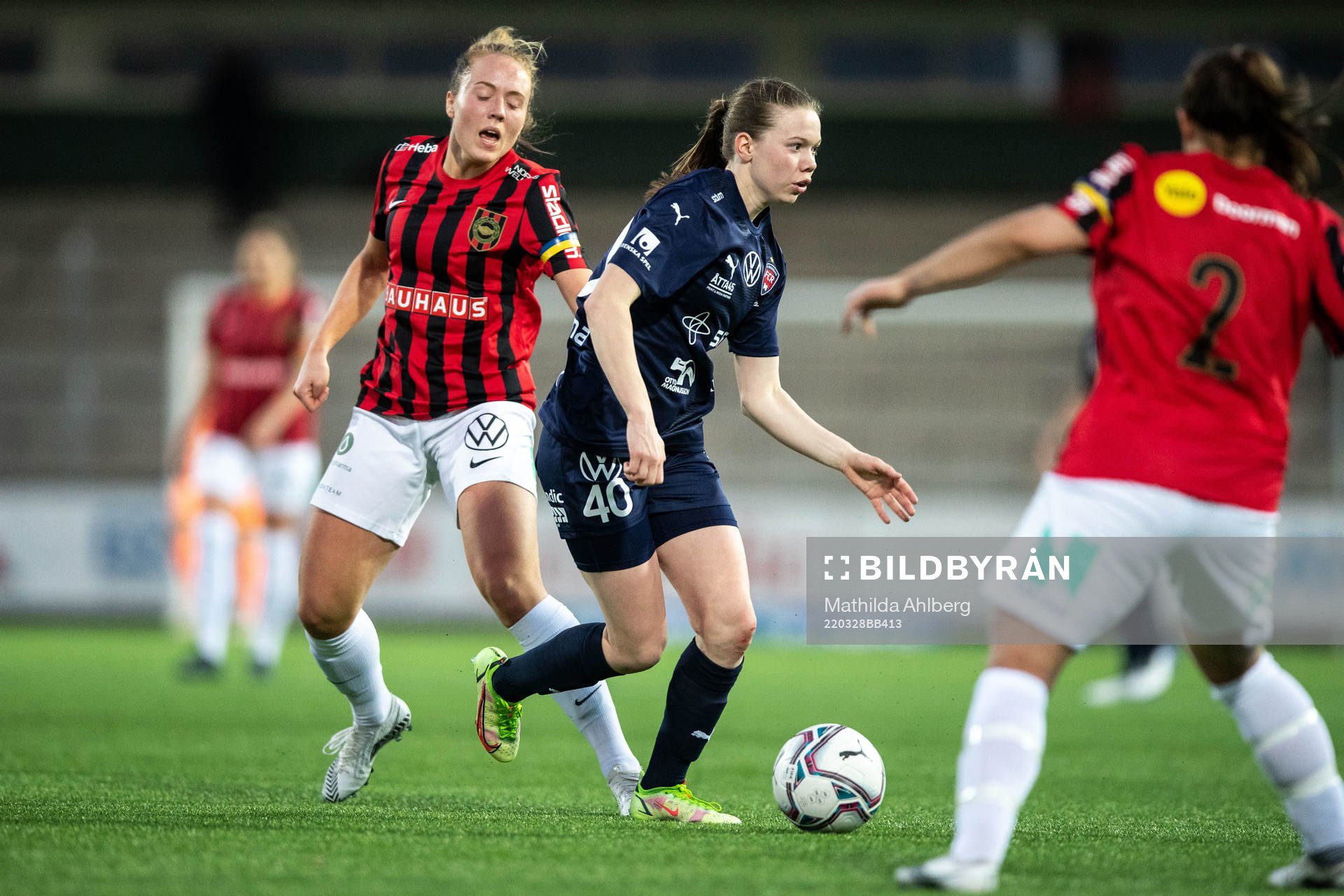 Brommapojkarnas Alice Ahlberg och Rosengårds Bea Sprung