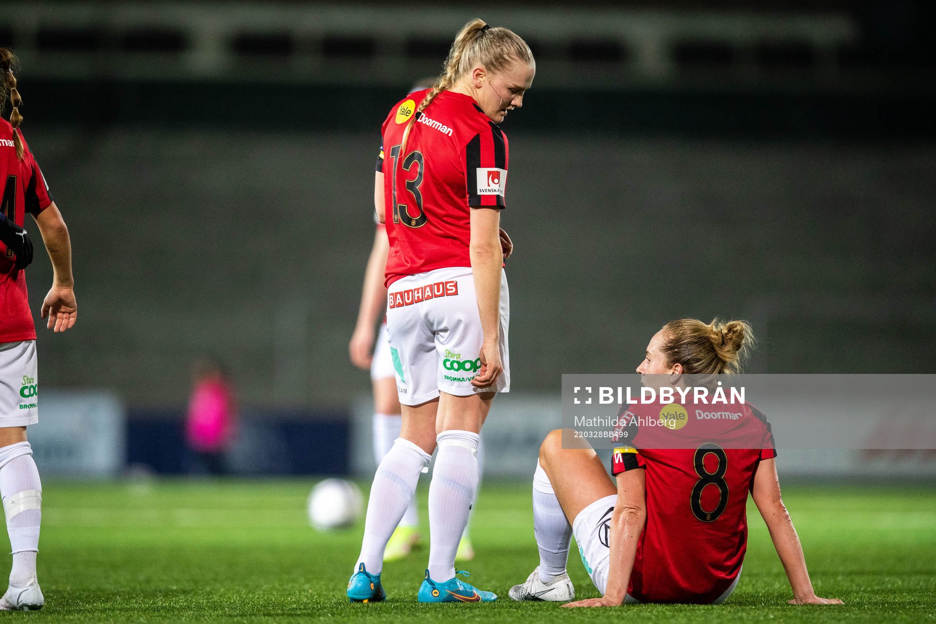 Brommapojkarnas Klara Andrup och Brommapojkarnas Alice