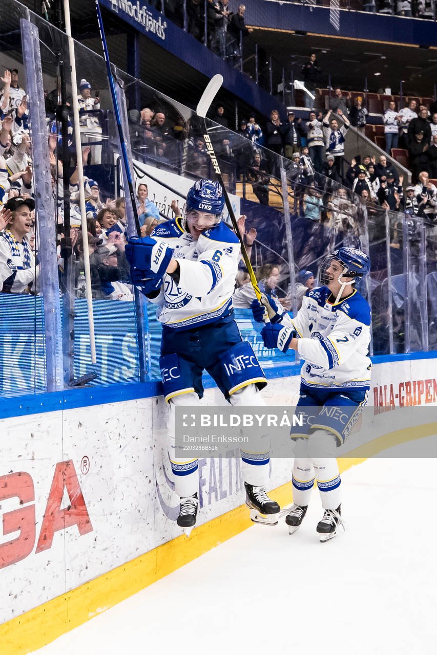 Leksands Alexander Lundqvist och Anton Johansson jublar