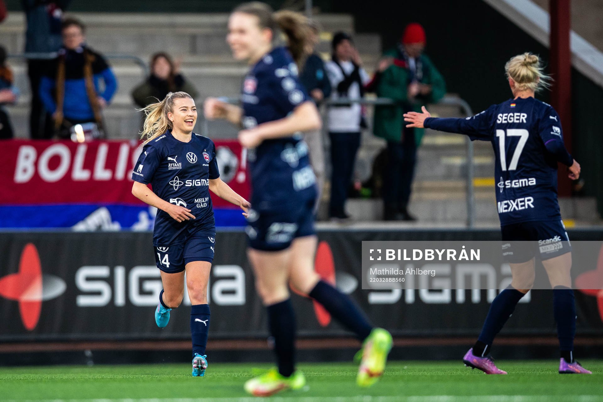 Rosengårds Charlotte Grant jublar
