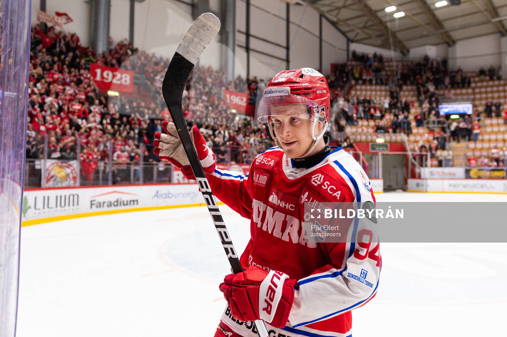 Timrås Sebastian Hartmann jublar