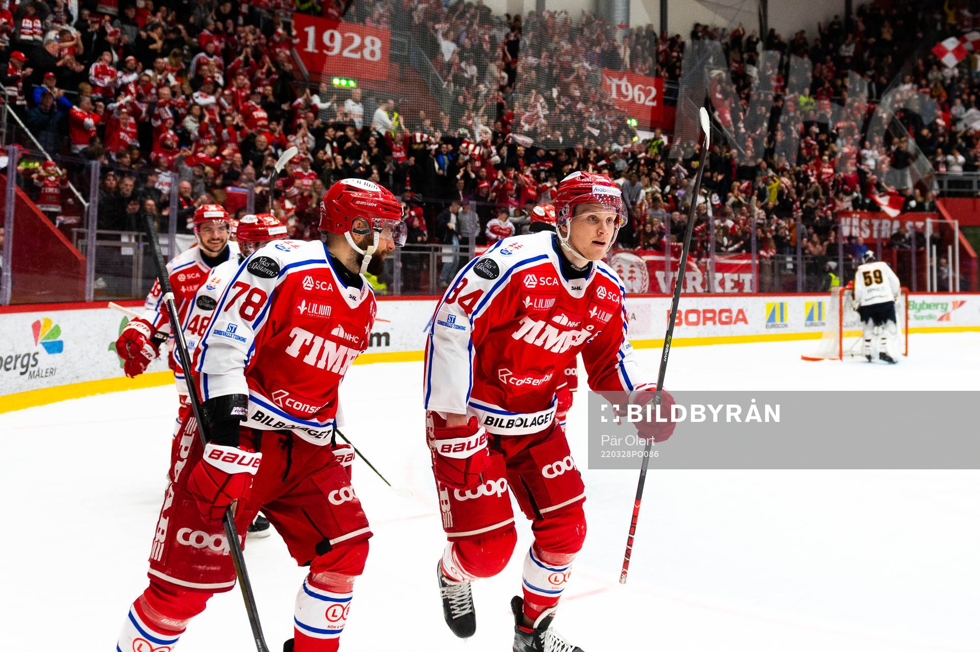 Timrås Sebastian Hartmann jublar