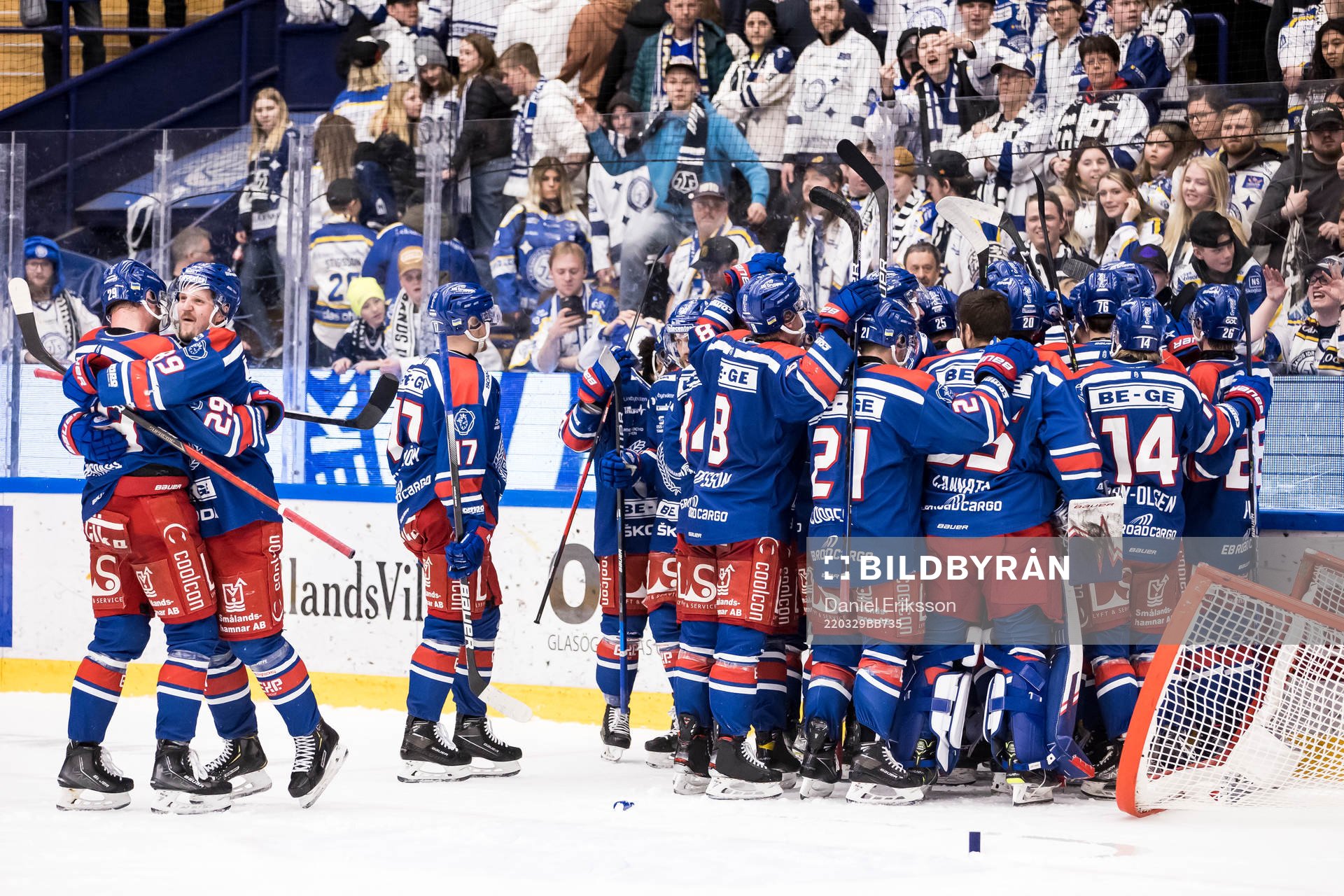 Oskarshamns spelarna jublar