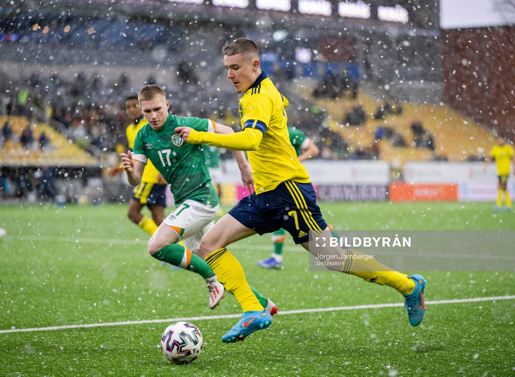 Ross Tierney of Ireland and Patrik Wålemark of Sweden