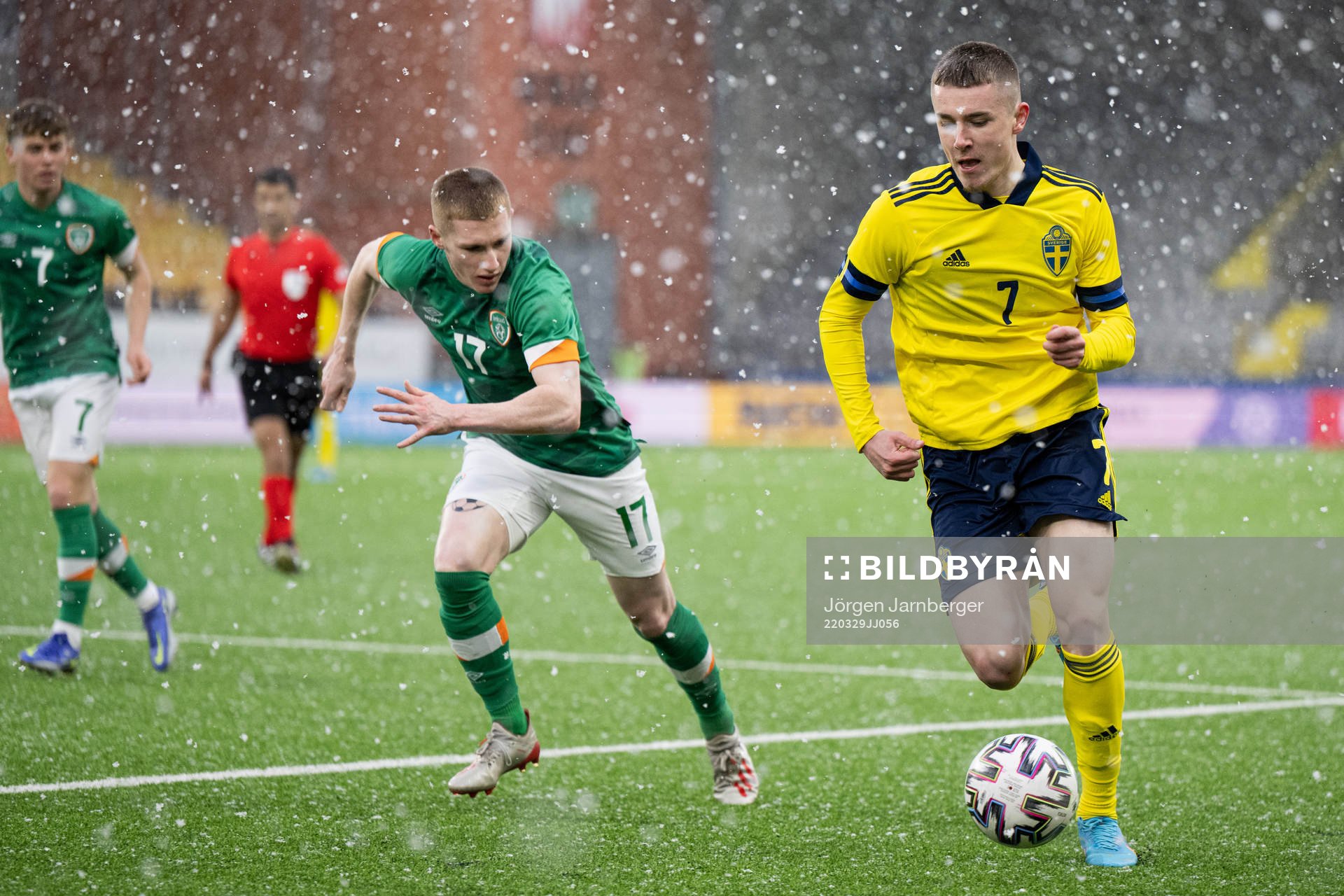Ross Tierney of Ireland and Patrik Wålemark of Sweden