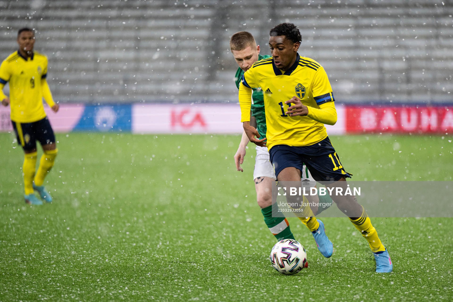 Ross Tierney of Ireland and Paulos Abraham of Sweden