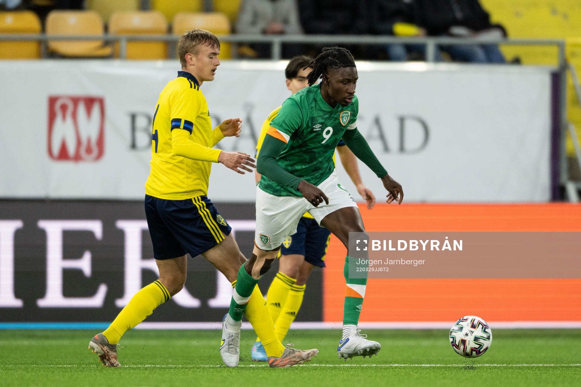 Jesper Tolinsson of Sweden and Joshua Kayode of Ireland