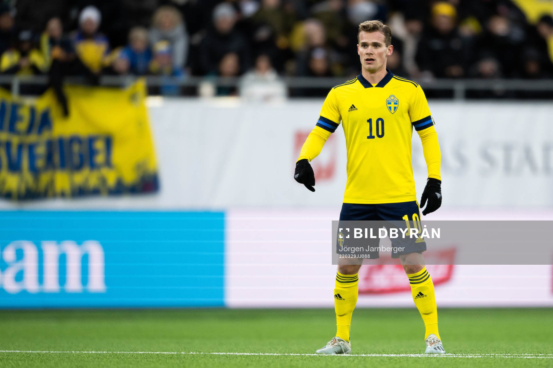 Hampus Finndell of Sweden