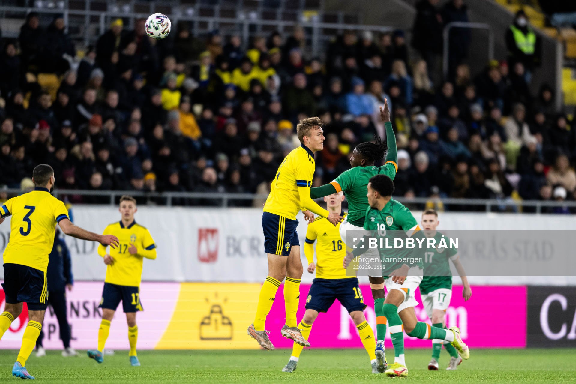 Jesper Tolinsson of Sweden and Joshua Kayode of Ireland