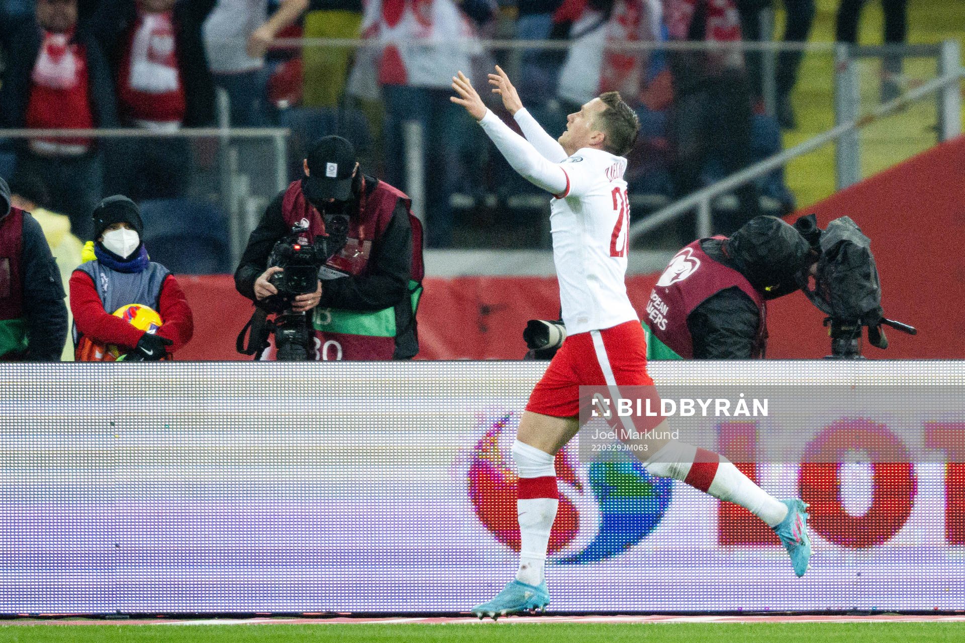 Piotr Zielinski of Poland celebrates the 2-0 goal