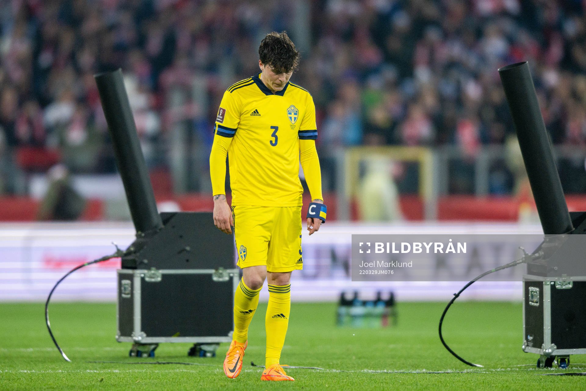 Victor Nilsson Lindelöf of Sweden looks dejected