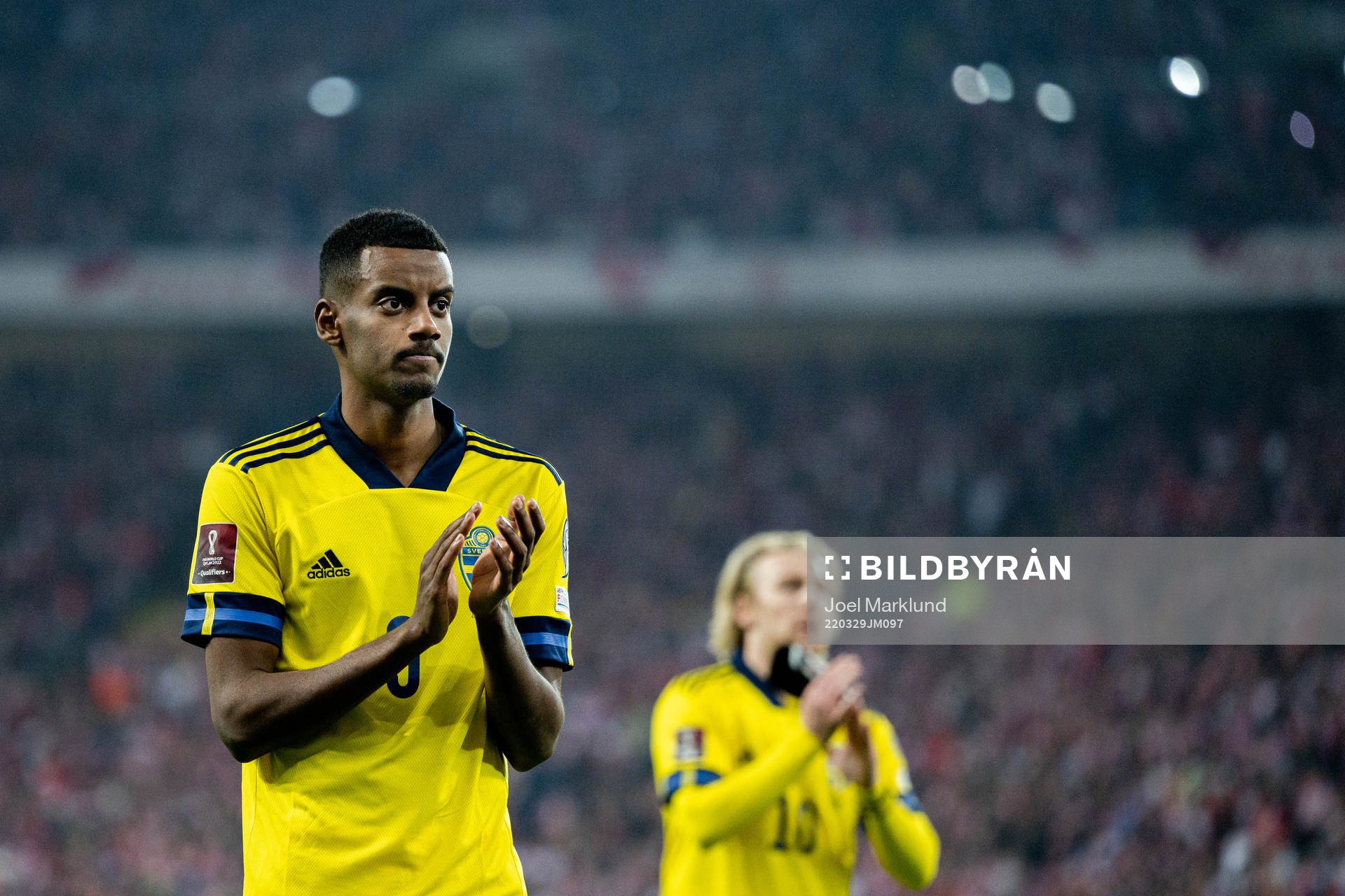 Alexander Isak and Emil Forsberg of Sweden look dejected