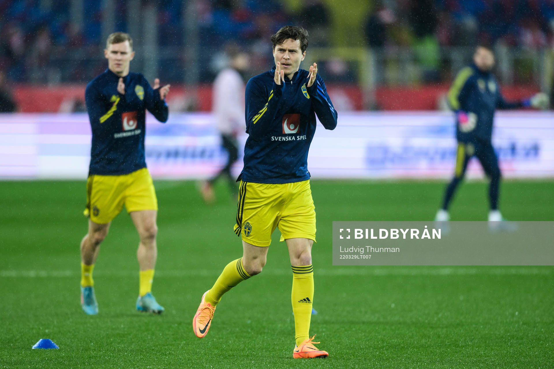 Emil Krafth and Victor Nilsson Lindelöf of Sweden