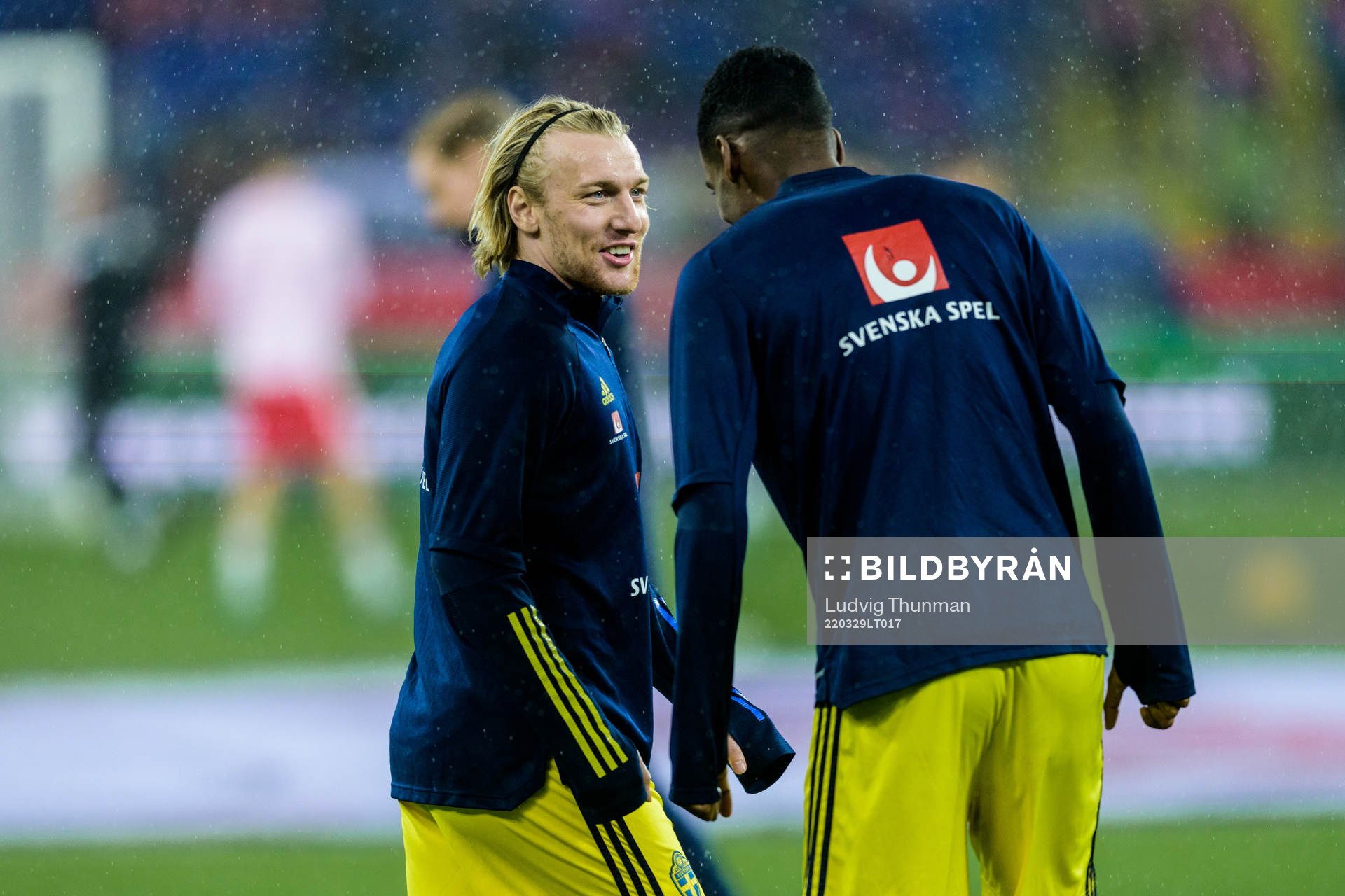 Emil Forsberg and Alexander Isak of Sweden