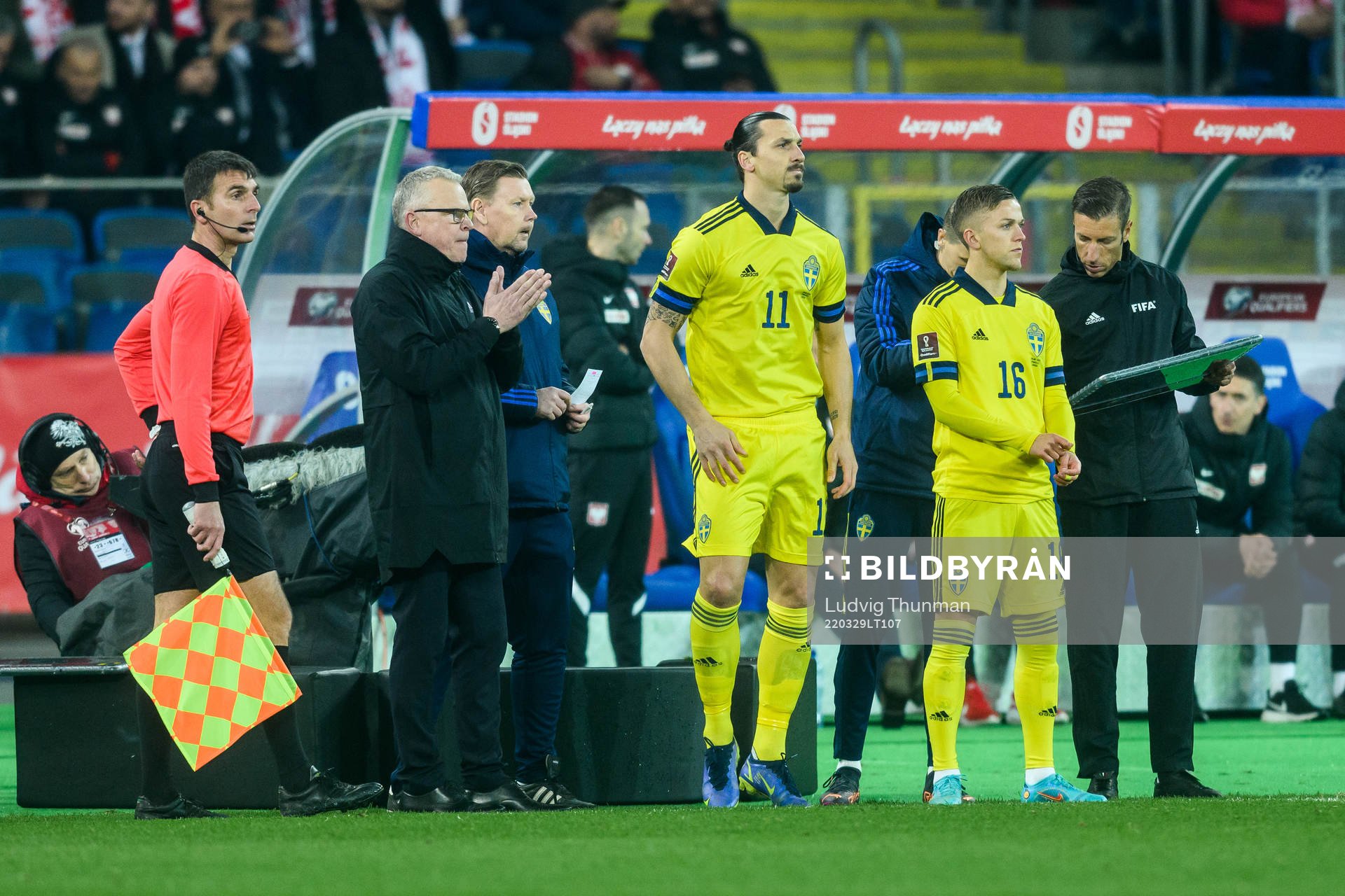 Zlatan Ibrahimovic and Jesper Karlsson of Sweden