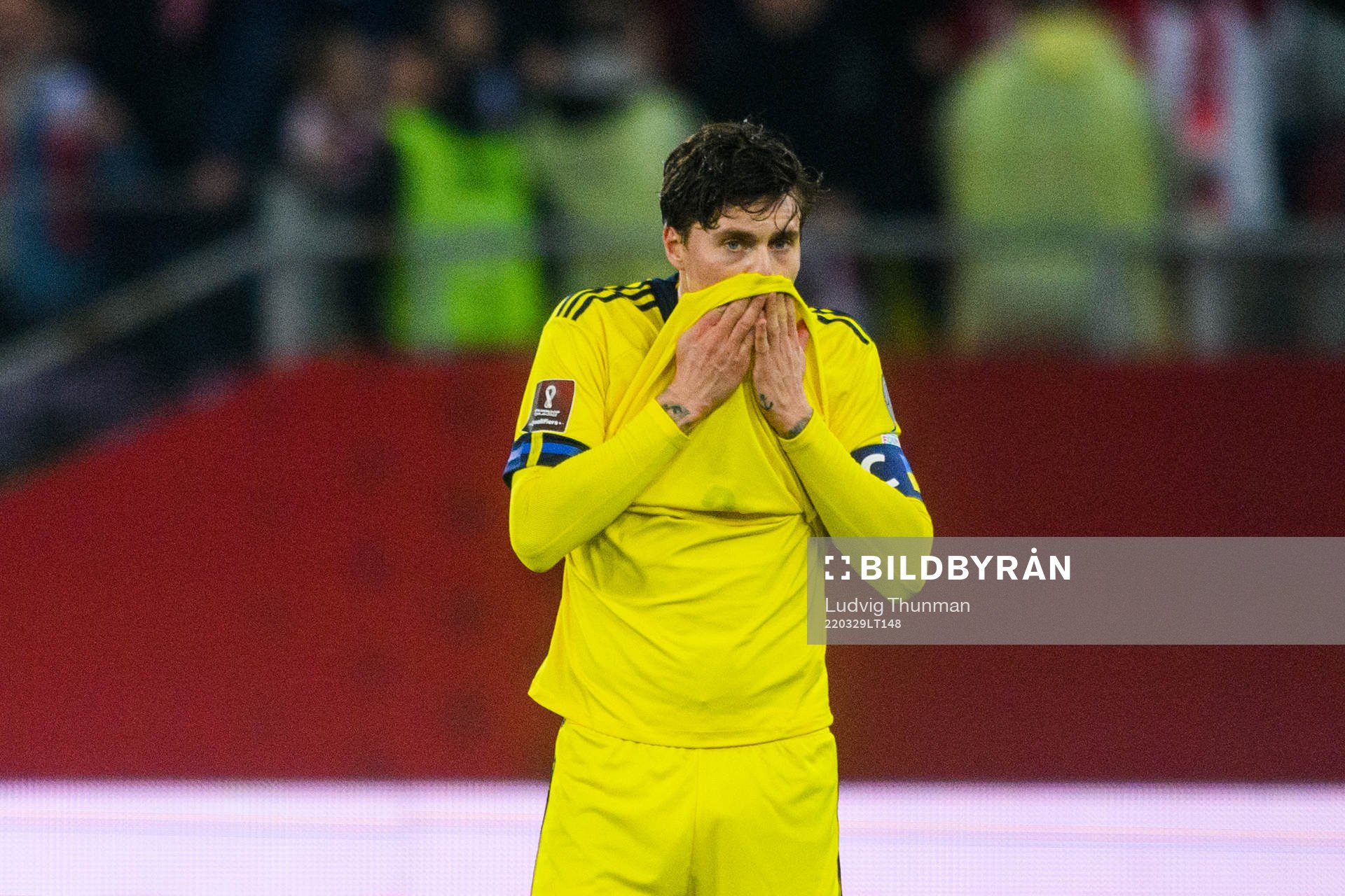 Victor Nilsson Lindelöf of Sweden looks dejected