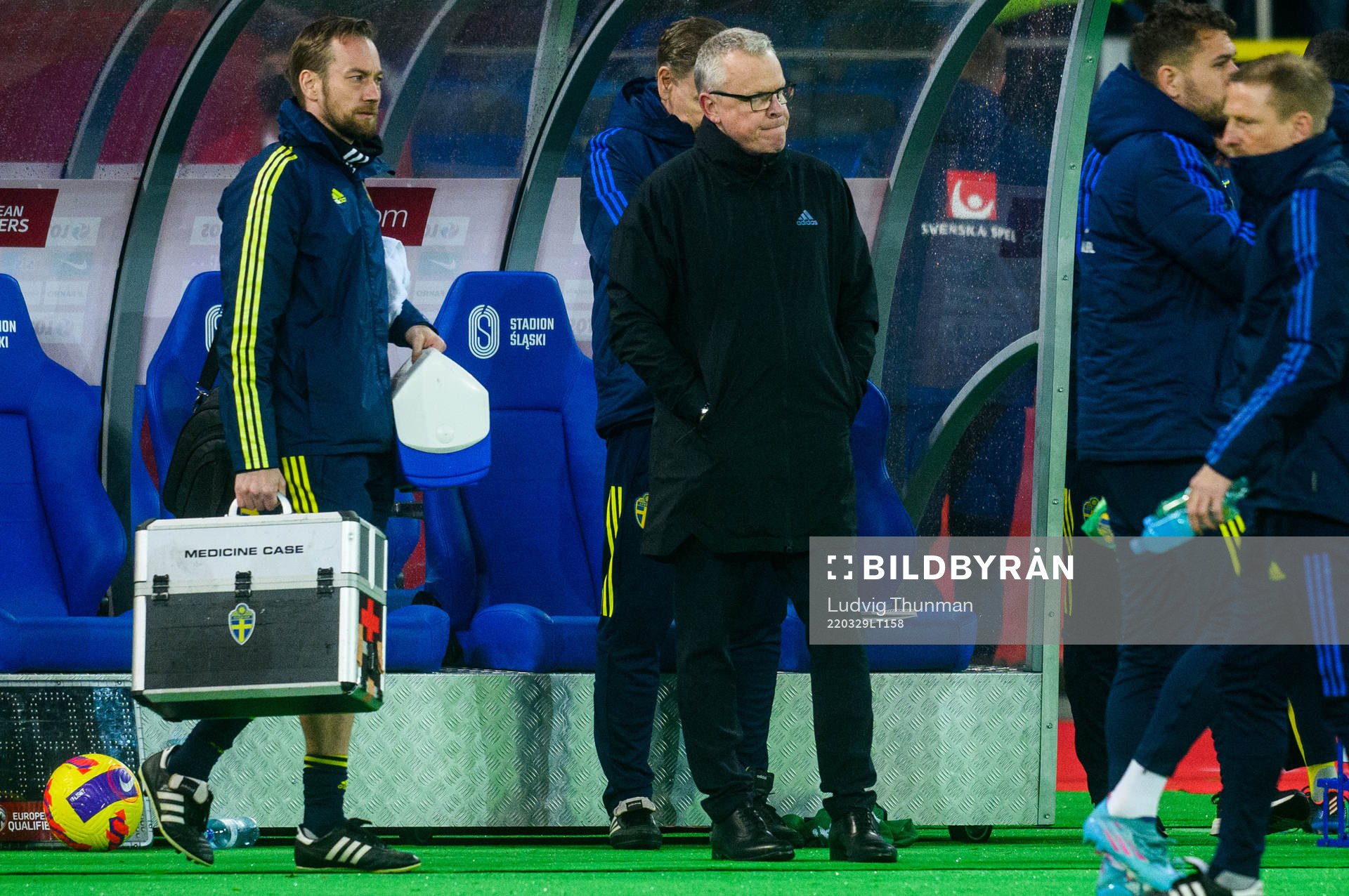 Head coach Janne Andersson of Sweden looks dejected