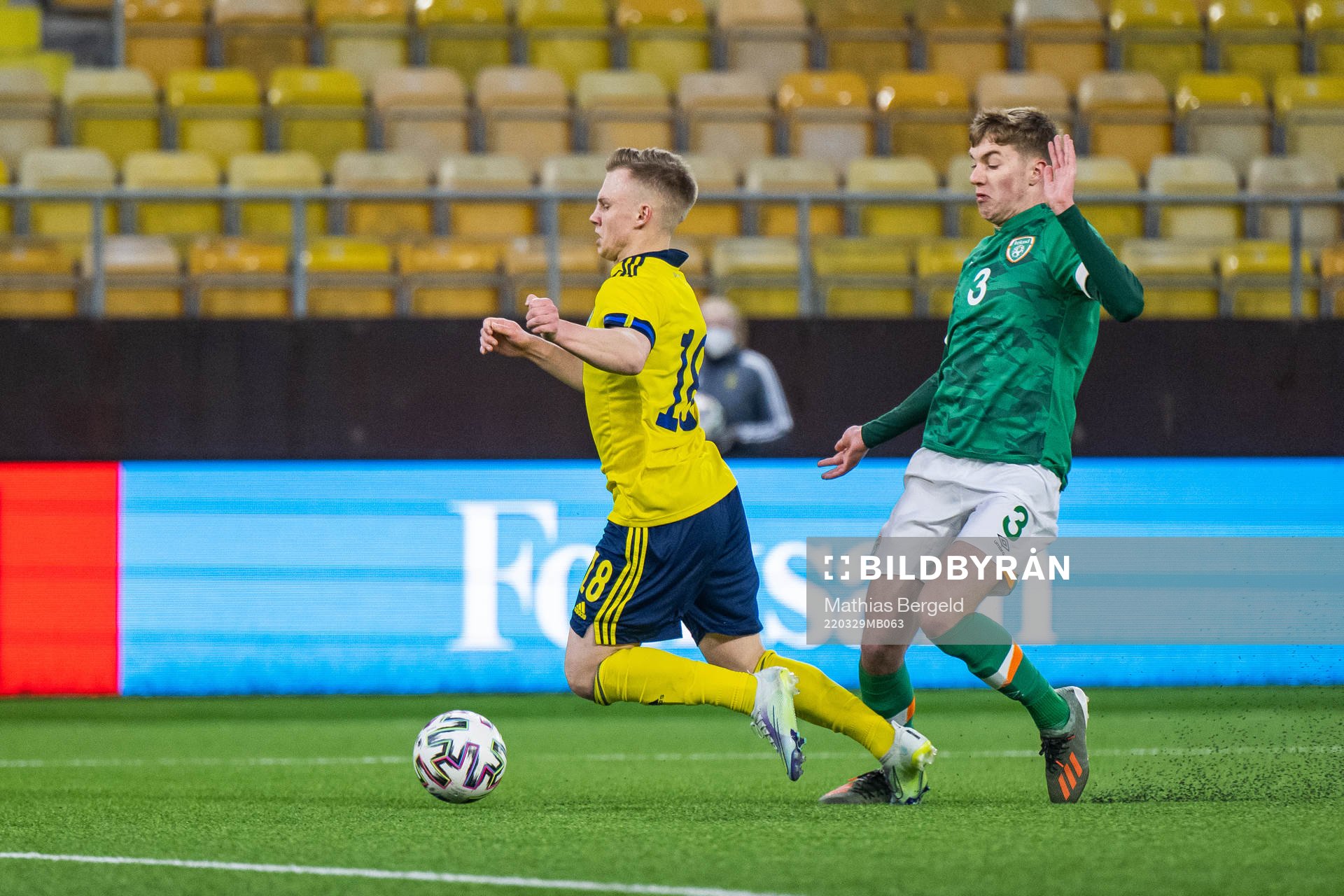 Isak Jansson of Sweden and Joel Bagan of Ireland