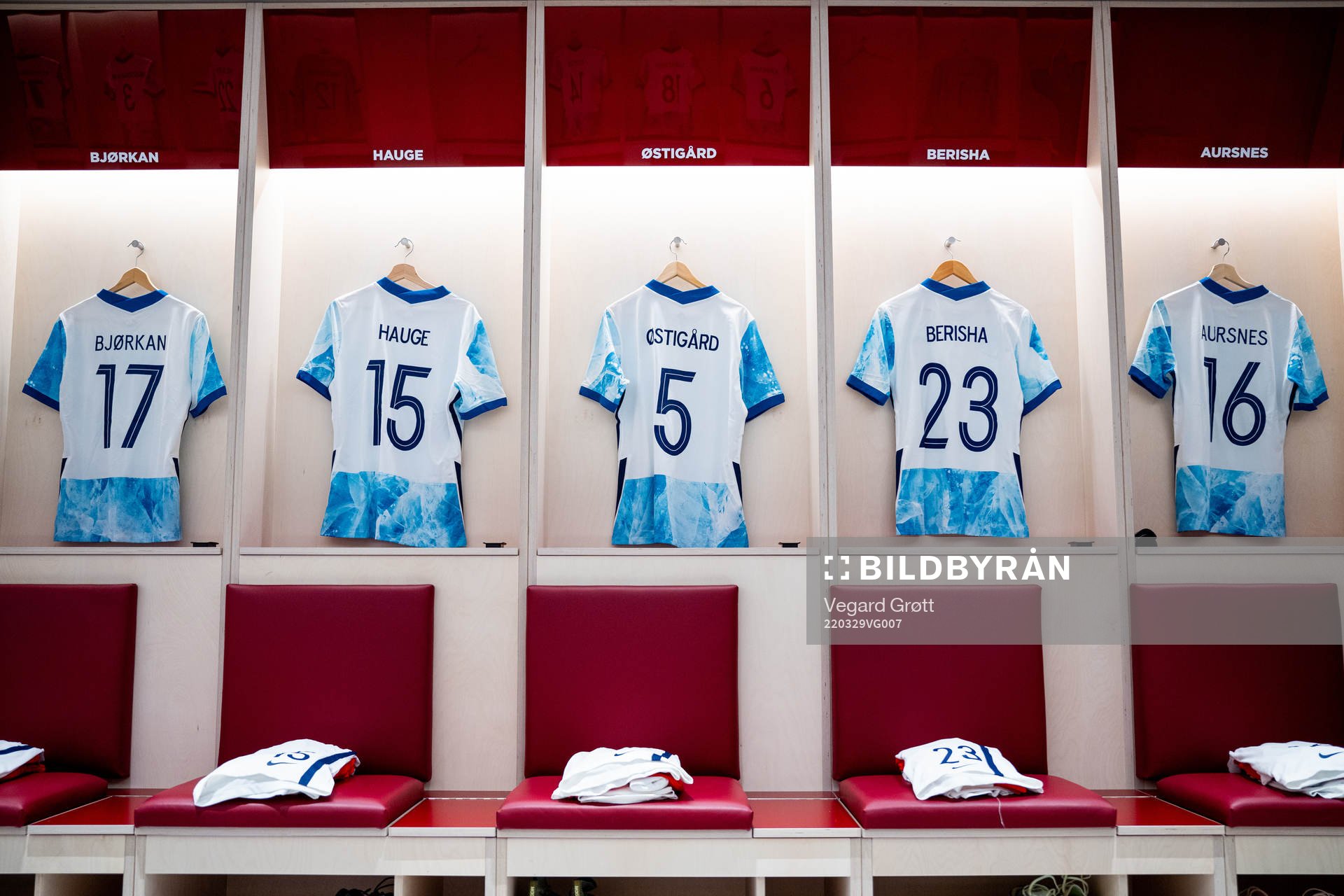 The kits of Fredrik André Bjørkan, Jens Petter Hauge, Leo