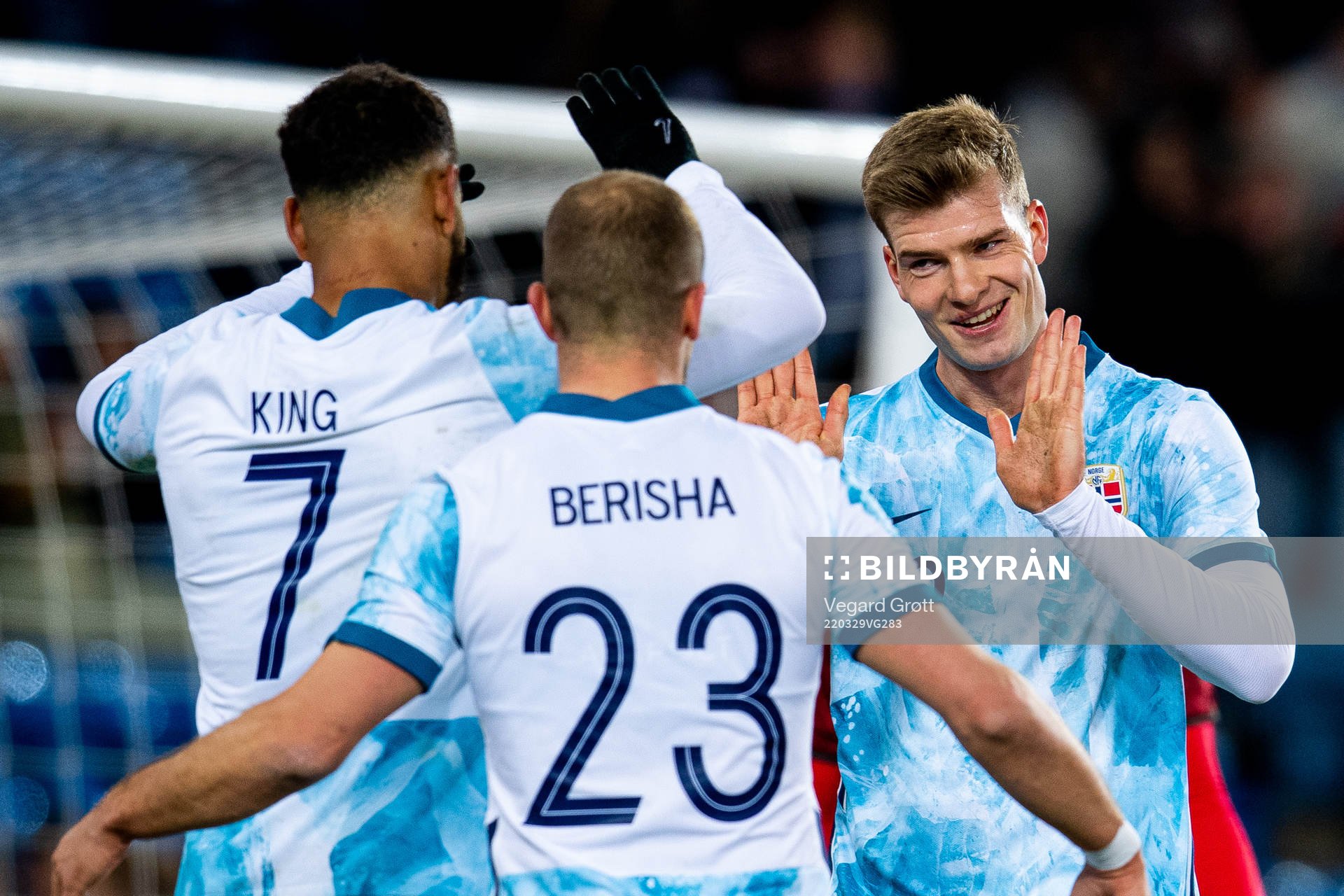 Alexander Sørloth of Norway celebrates with teammates