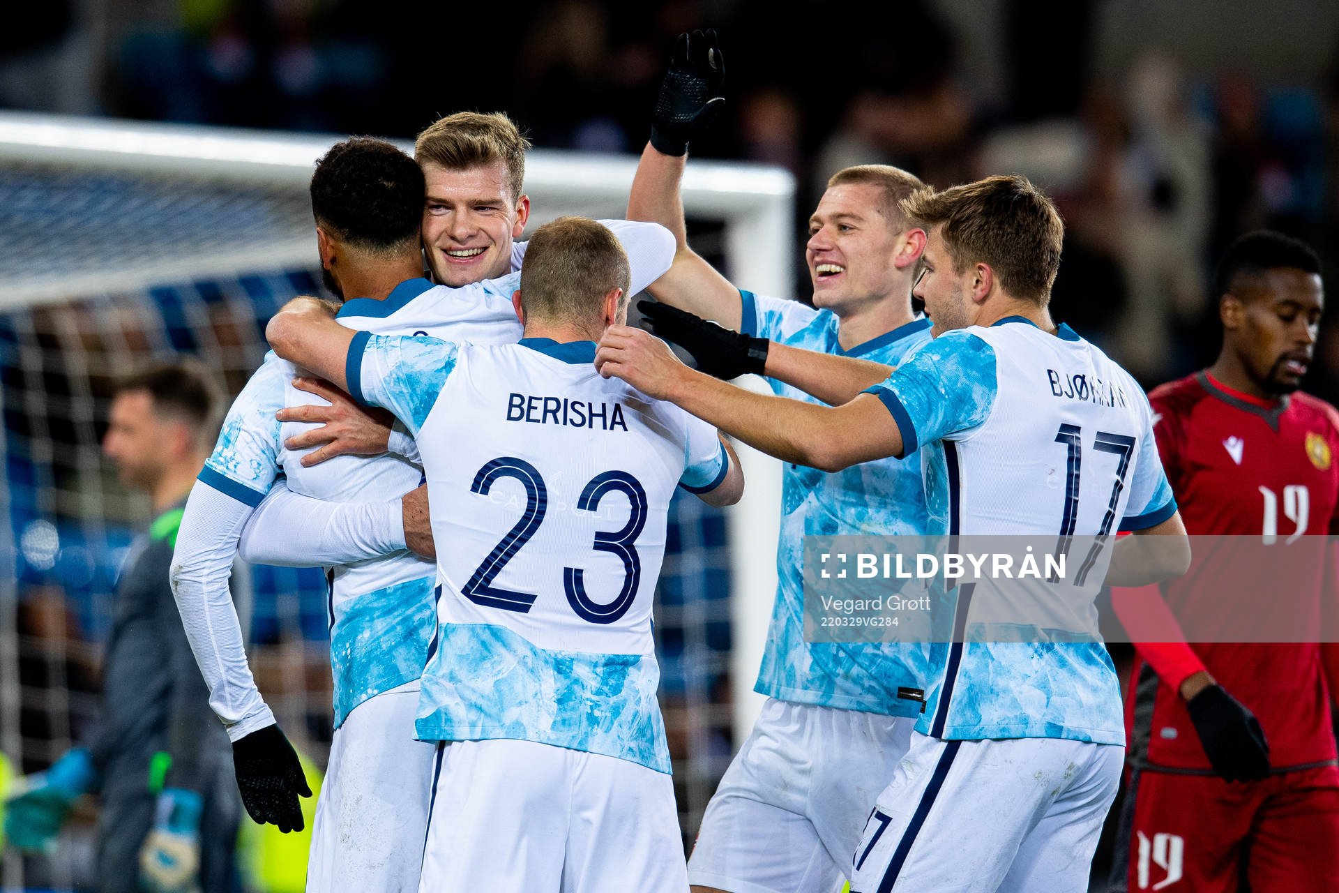 Alexander Sørloth of Norway celebrates with teammates
