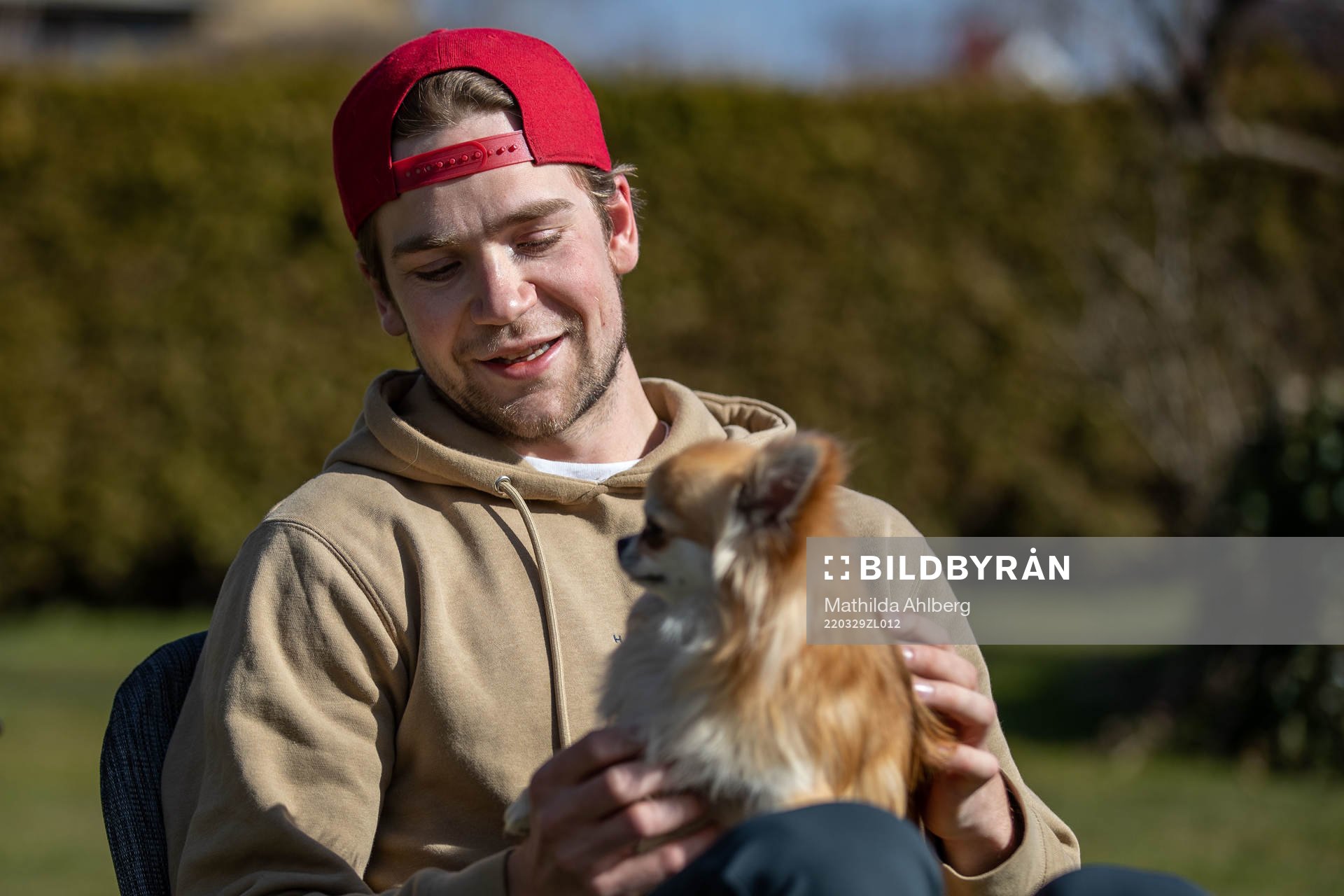 Lucas Ekeståhl-Jonsson och hunden Levi