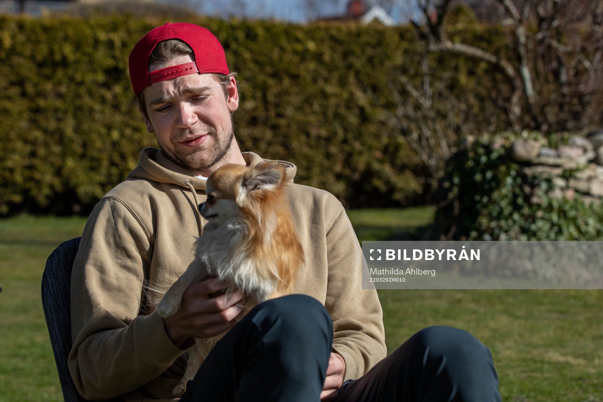 Lucas Ekeståhl-Jonsson och hunden Levi