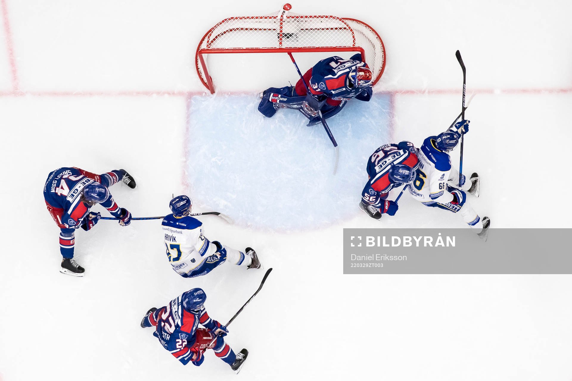 Leksands Marek Hrivik och Nils Åman och målvakt Tim Juel