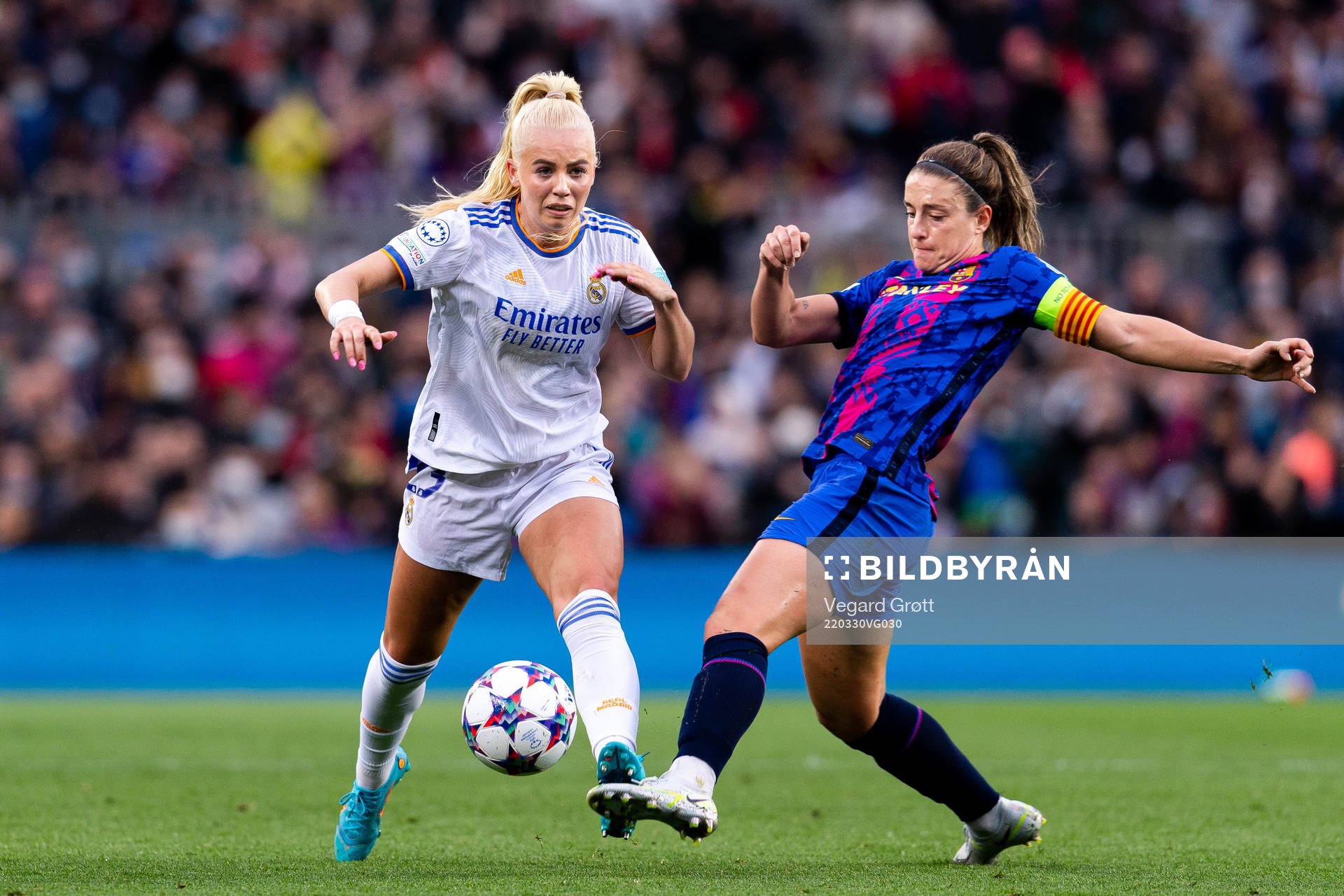 Sofie Svava of Real Madrid and Alexia Putellas of Barcelona