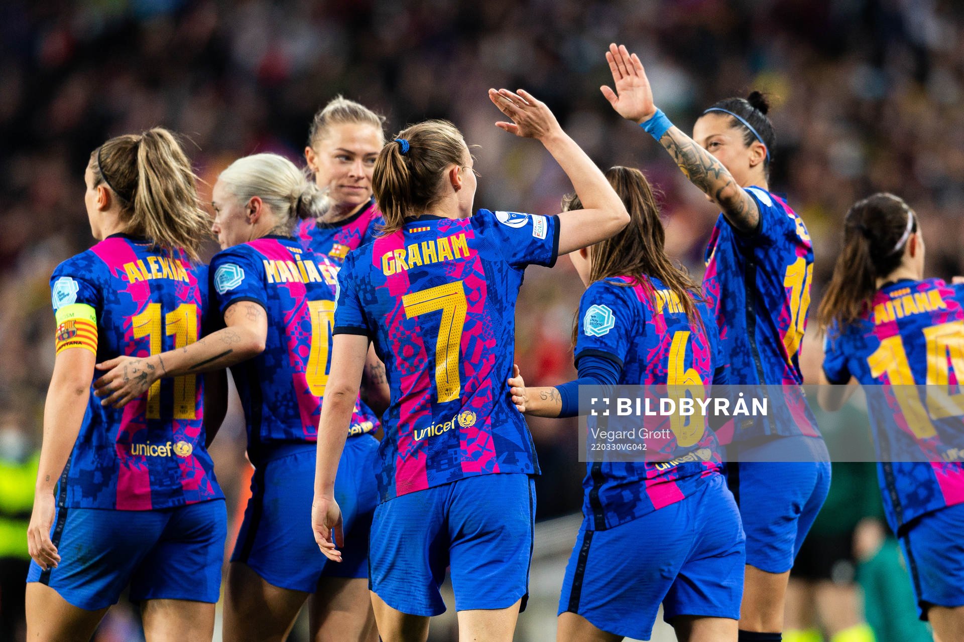 Caroline Graham Hansen of Barcelona celebrates the 2-2 goal