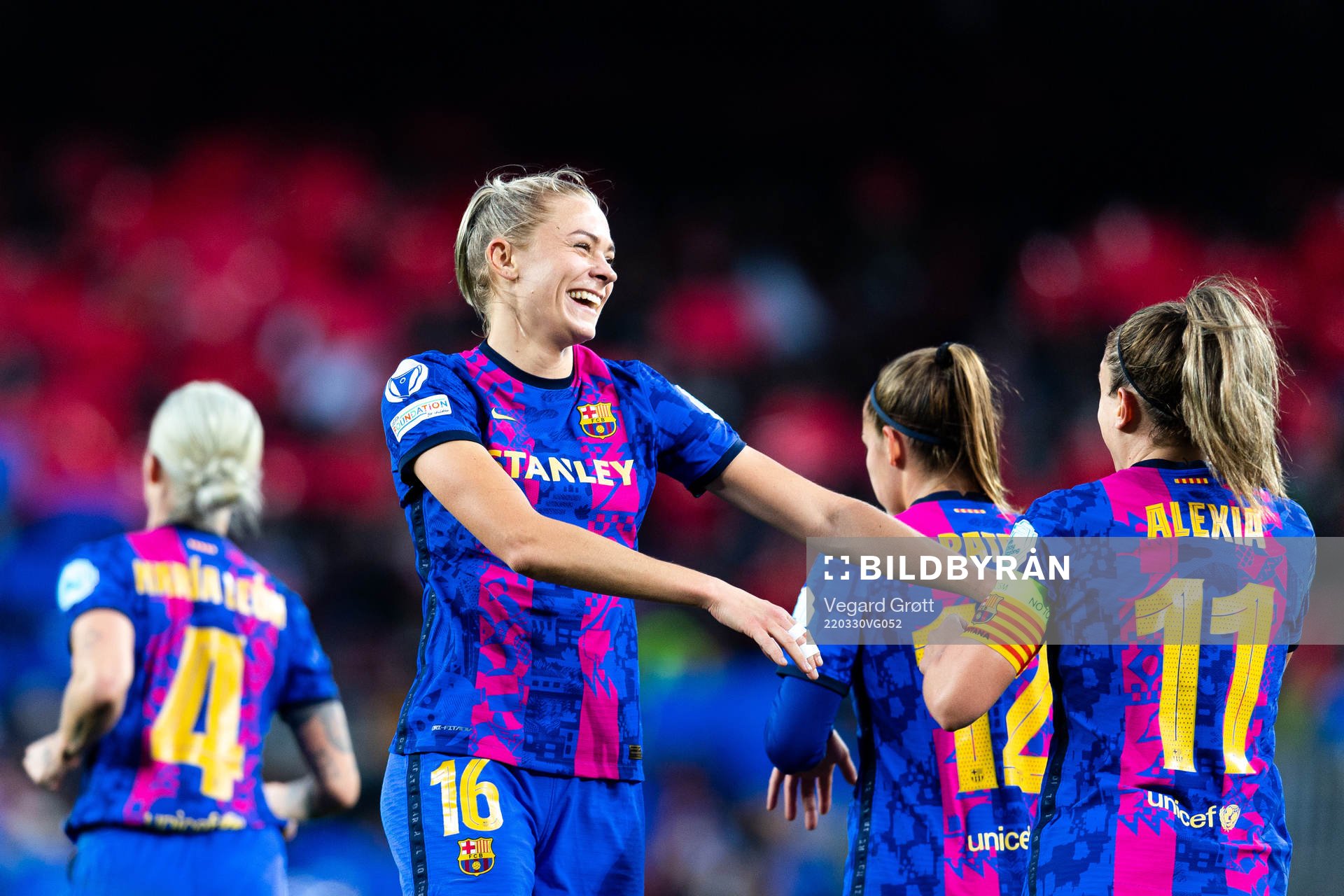 Fridolina Rolfö and Alexia Putellas of Barcelona celebrate