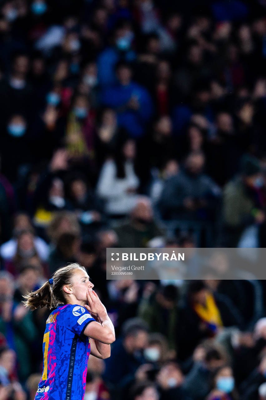 Caroline Graham Hansen of Barcelona celebrates the 5-2 goal