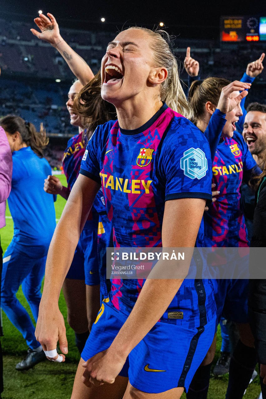 Fridolina Rolfö of Barcelona celebrates
