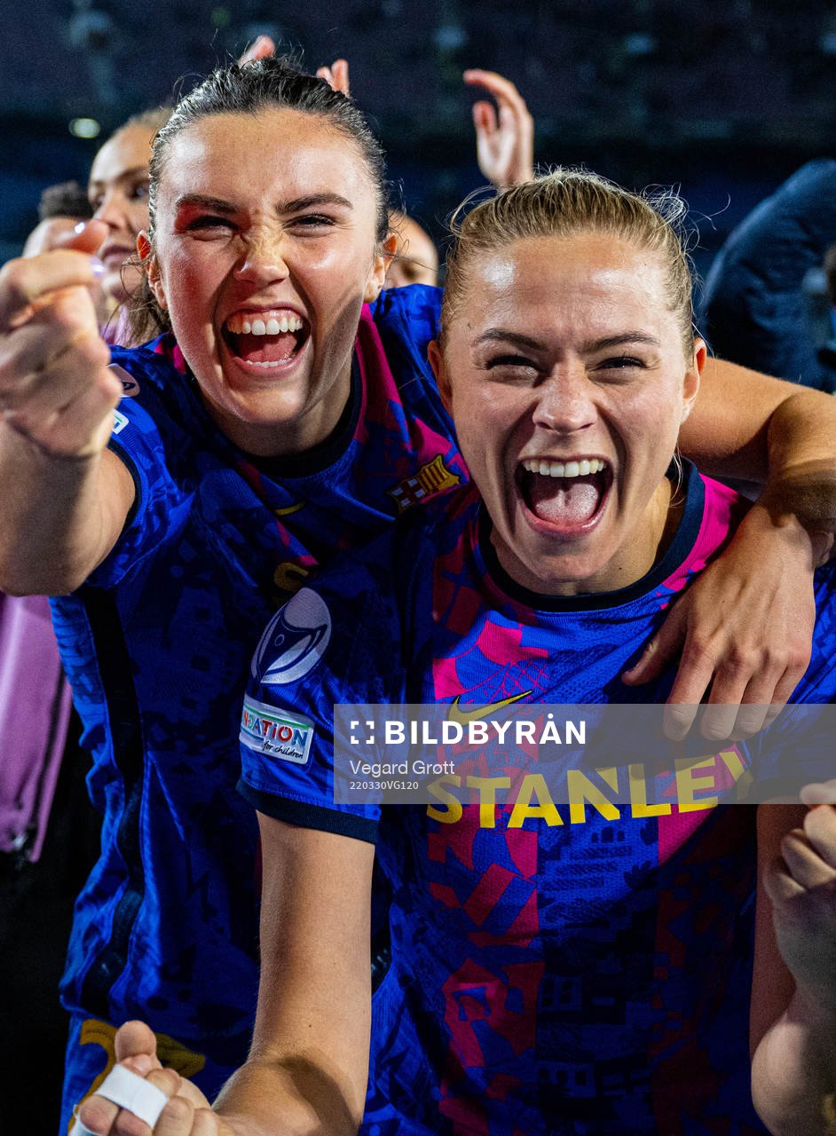 Ingrid Syrstad Engen and Fridolina Rolfö of Barcelona
